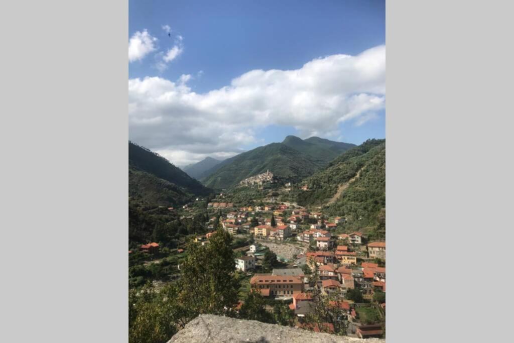 Alloggio U Sportegu Da E Monti A Giaia Badalucco Exterior photo