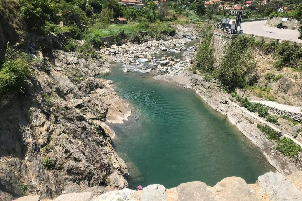 Alloggio U Sportegu Da E Monti A Giaia Badalucco Exterior photo